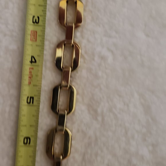 Micheal Kors Gold tone ID Link Bracelet - Picture 6 of 7